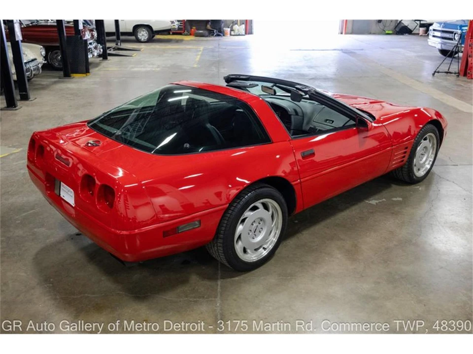 1992 Chevrolet Corvette C4 - Image 8 of 31