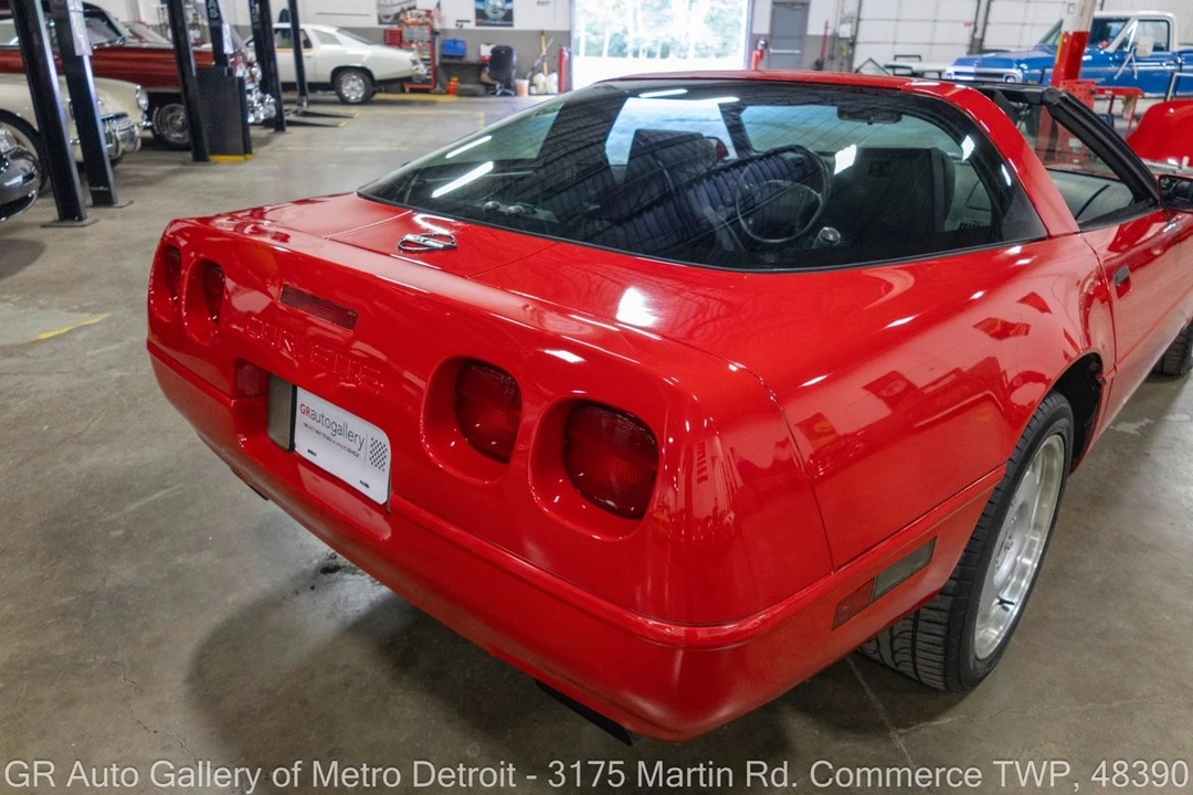 1992 Chevrolet Corvette C4 - Image 16 of 31
