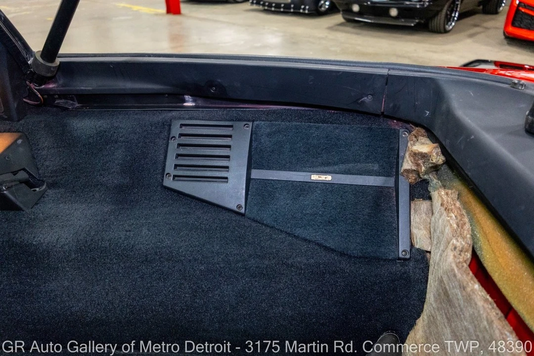 1992 Chevrolet Corvette C4 - Image 25 of 31