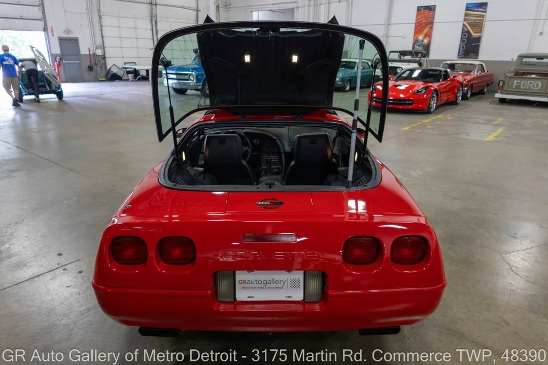 1992 Chevrolet Corvette C4 - Image 24 of 31