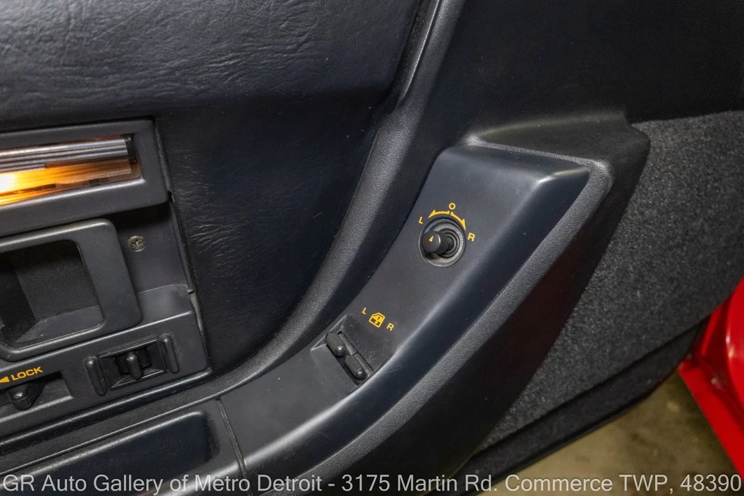 1992 Chevrolet Corvette C4 - Image 15 of 31