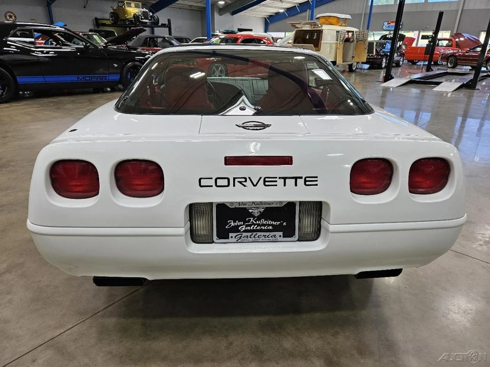 1992 Chevrolet Corvette C4 - Image 6 of 23