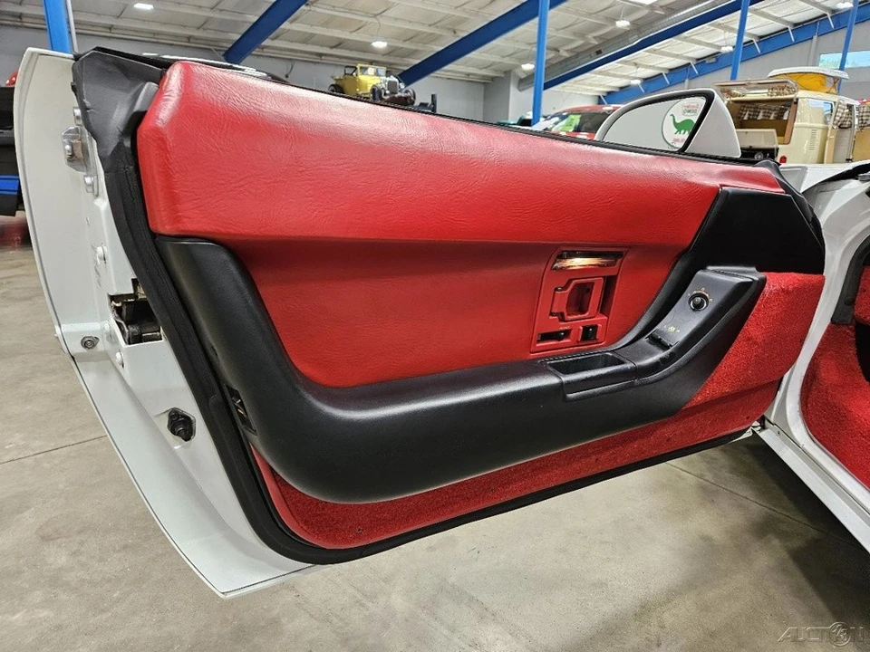 1992 Chevrolet Corvette C4 - Image 11 of 23