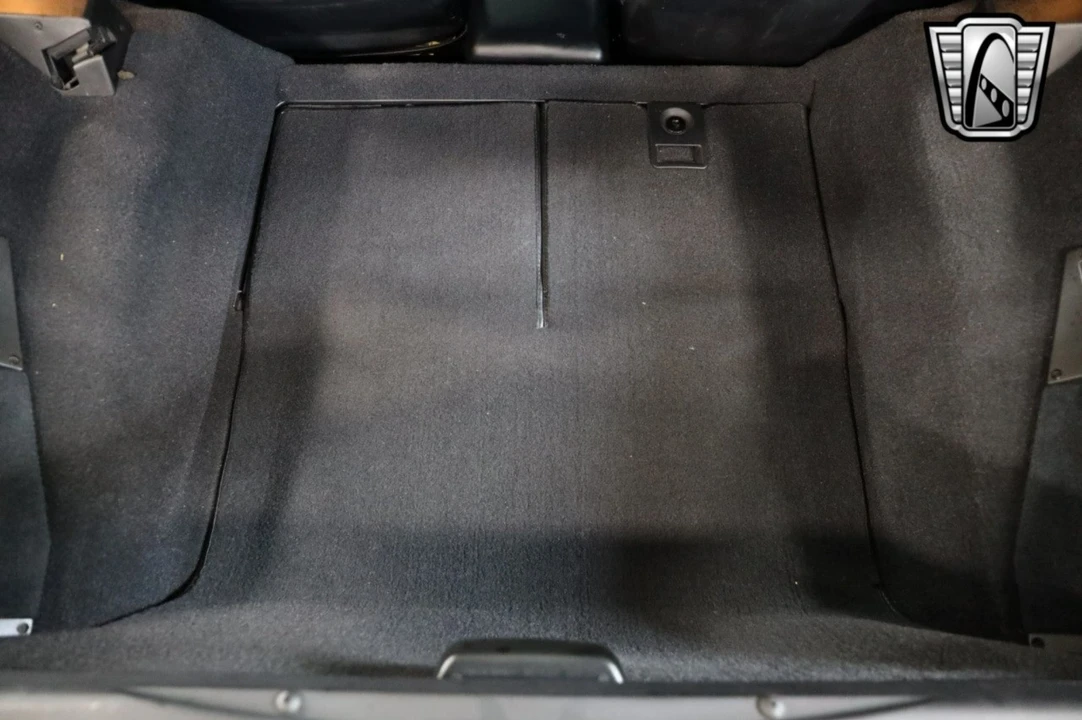 1992 Chevrolet Corvette C4 - Image 17 of 21