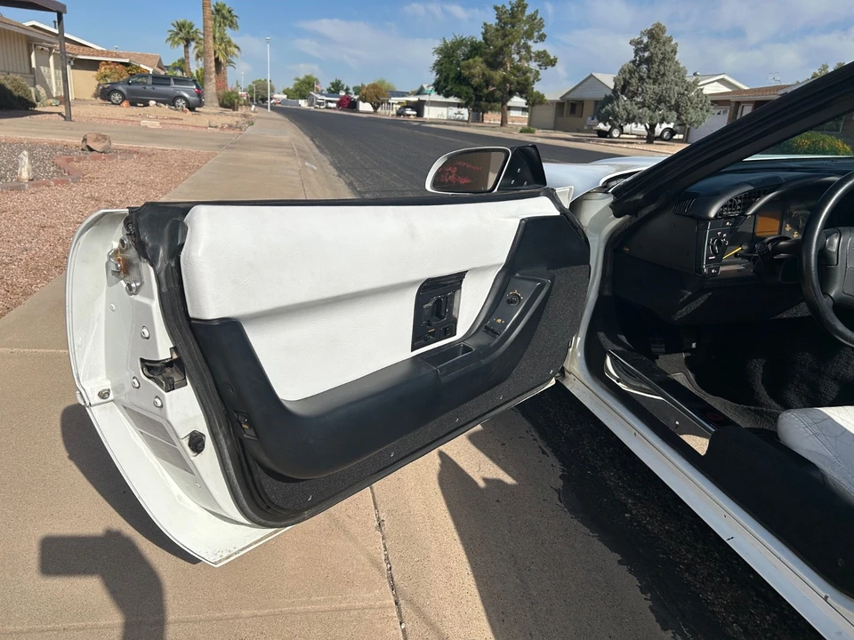 1992 Chevrolet Corvette C4 - Image 6 of 14