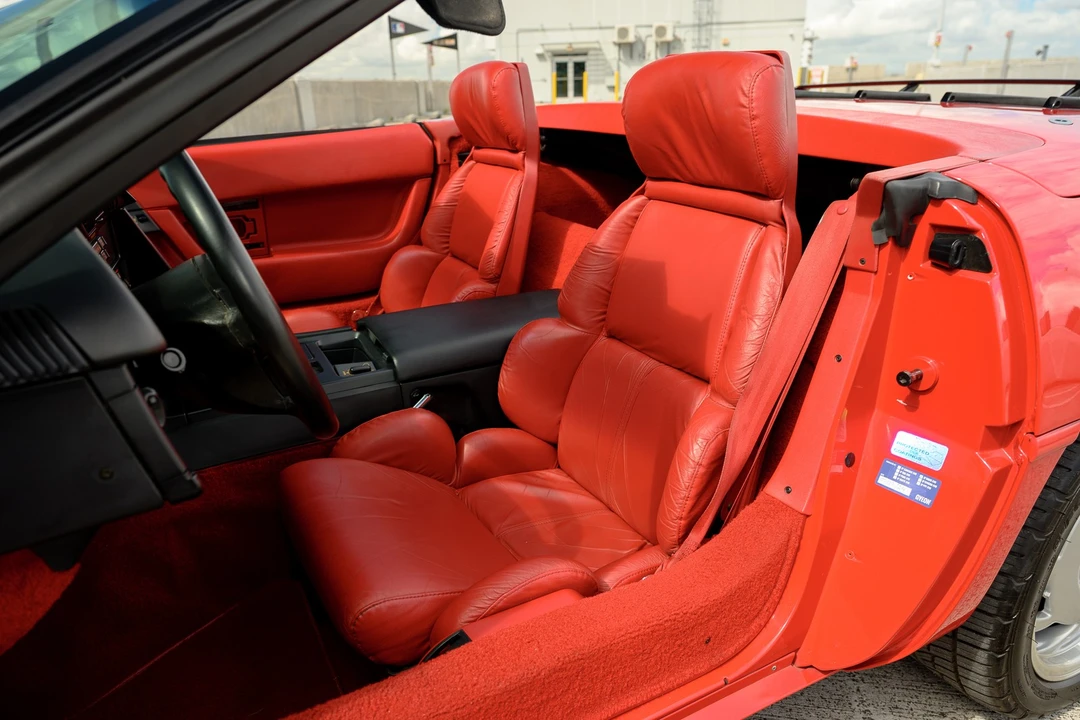 1992 Chevrolet Corvette C4 - Image 9 of 17