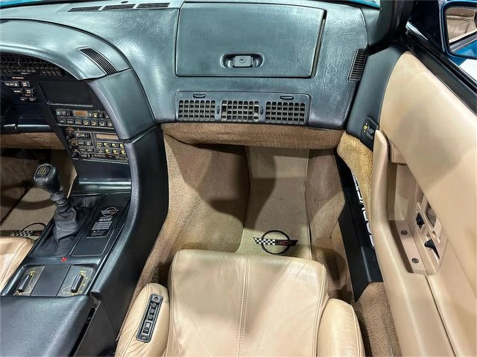 1992 Chevrolet Corvette C4 - Image 11 of 30