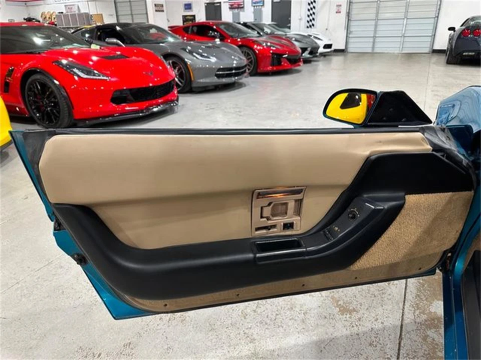 1992 Chevrolet Corvette C4 - Image 14 of 30