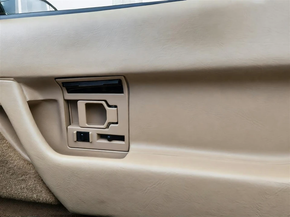 1992 Chevrolet Corvette C4 - Image 19 of 23