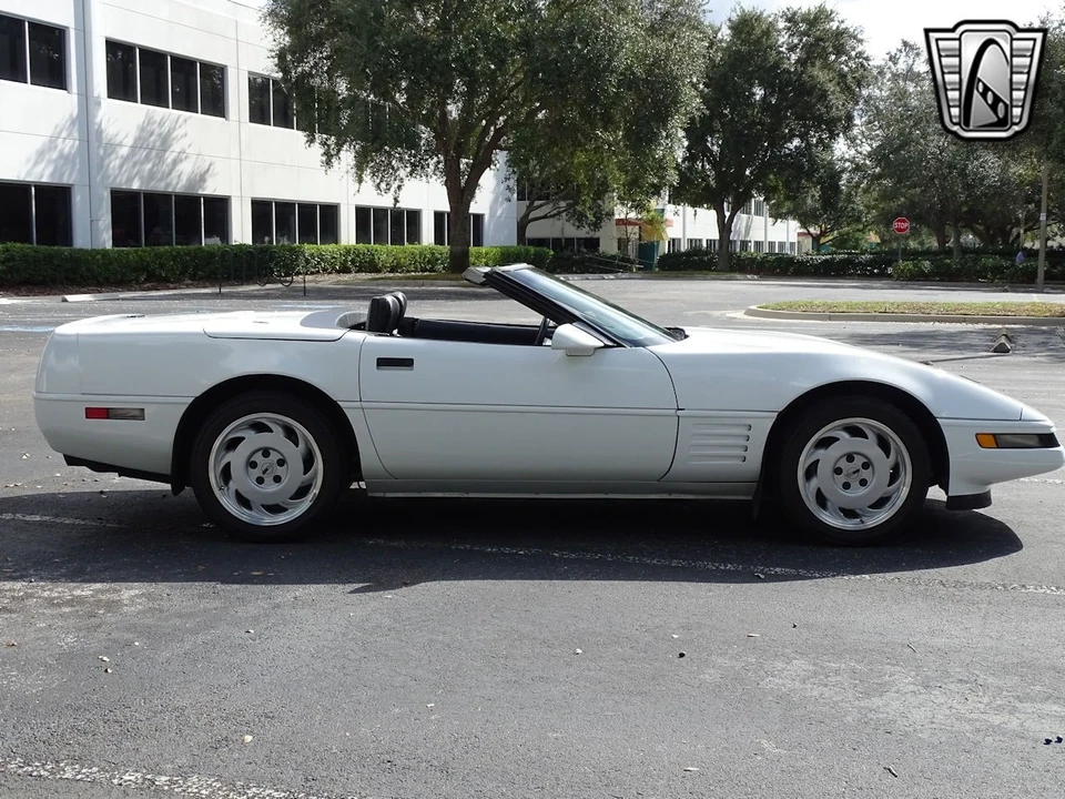 1992 Chevrolet Corvette C4 - Image 10 of 21