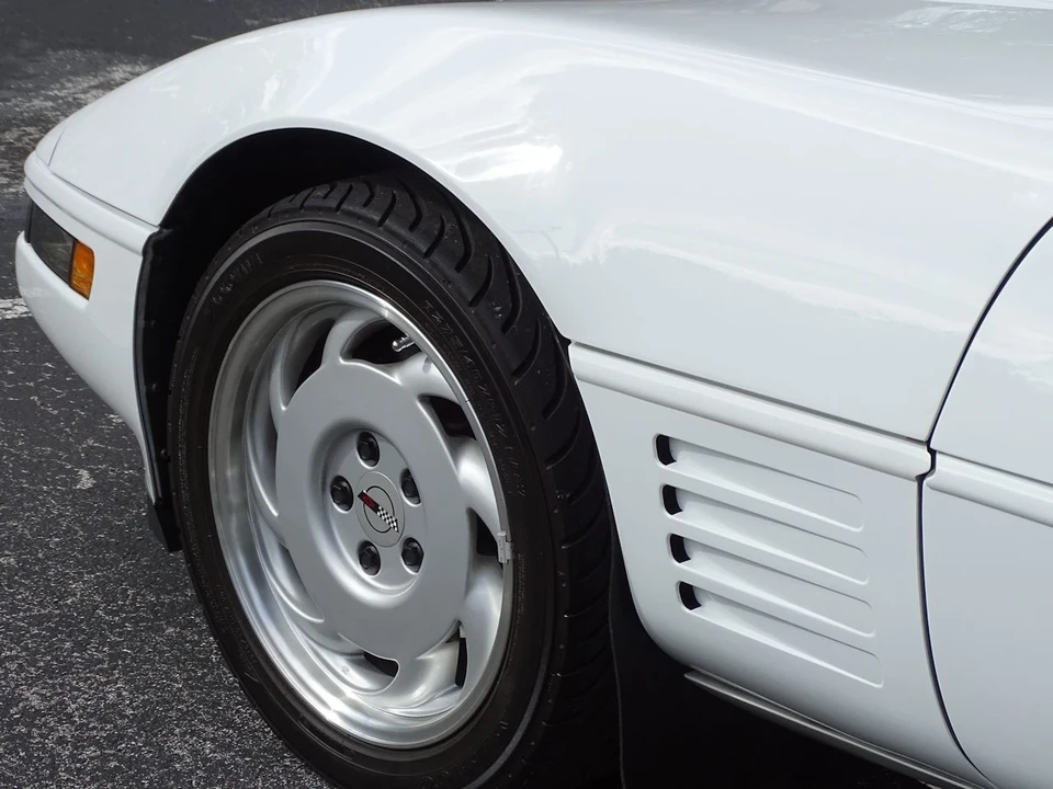 1992 Chevrolet Corvette C4 - Image 17 of 21