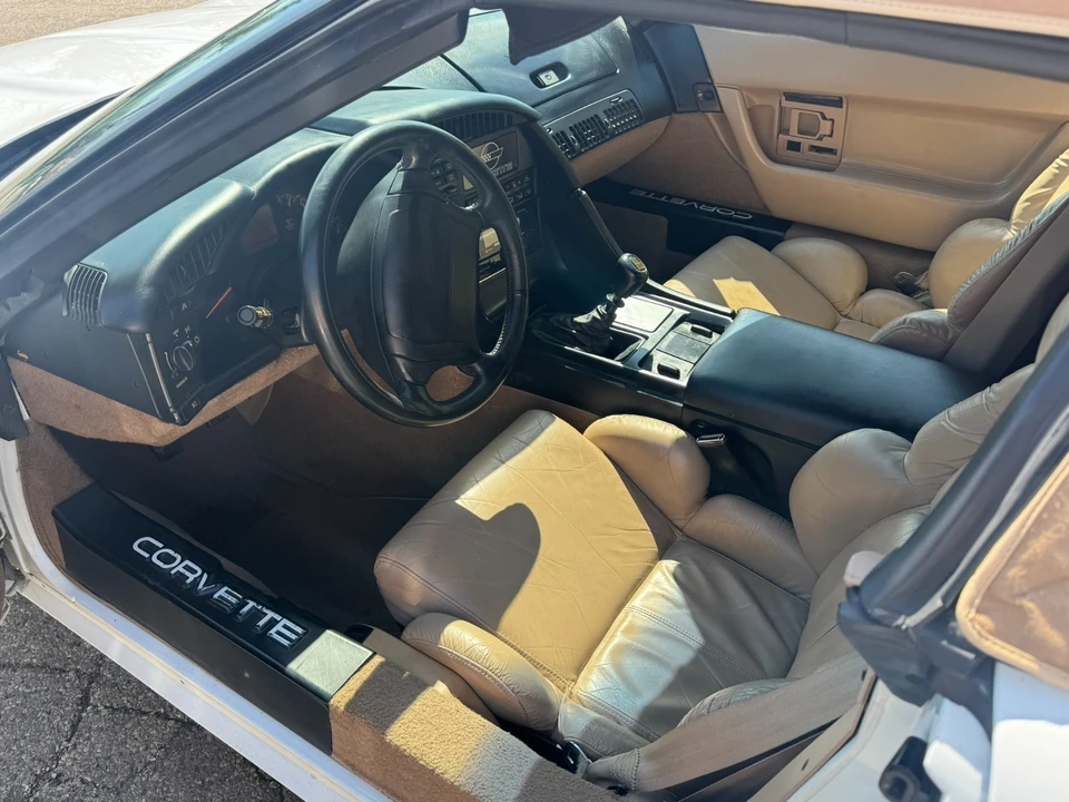 1992 Chevrolet Corvette C4 - Image 8 of 13