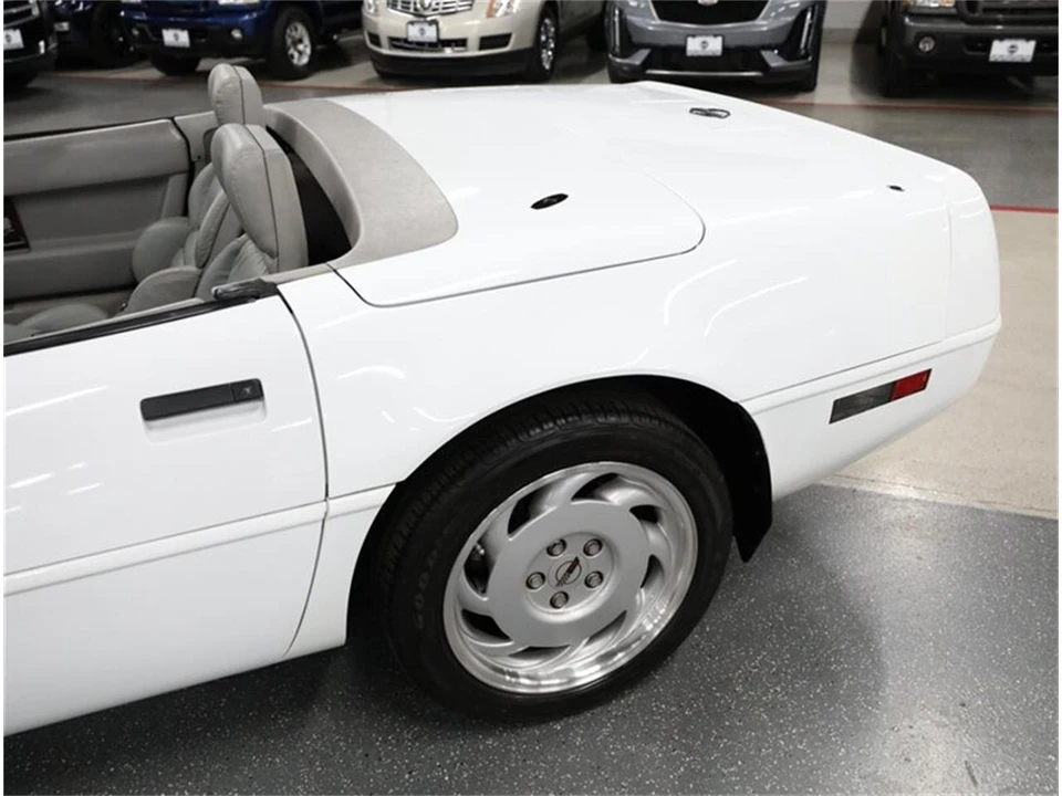 1992 Chevrolet Corvette C4 - Image 19 of 31