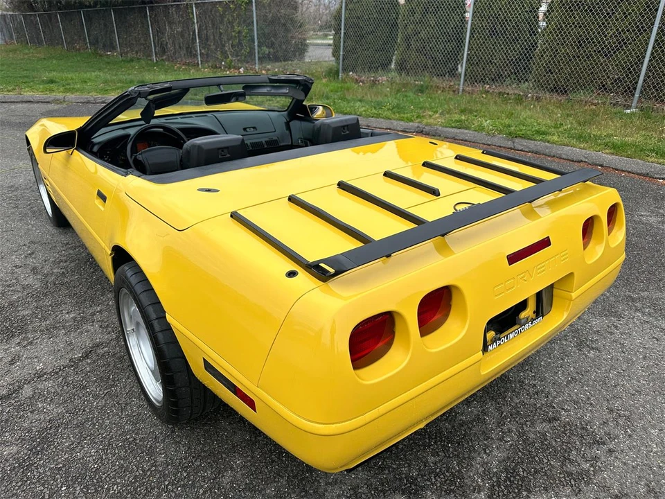 1992 Chevrolet Corvette C4 - Image 16 of 31