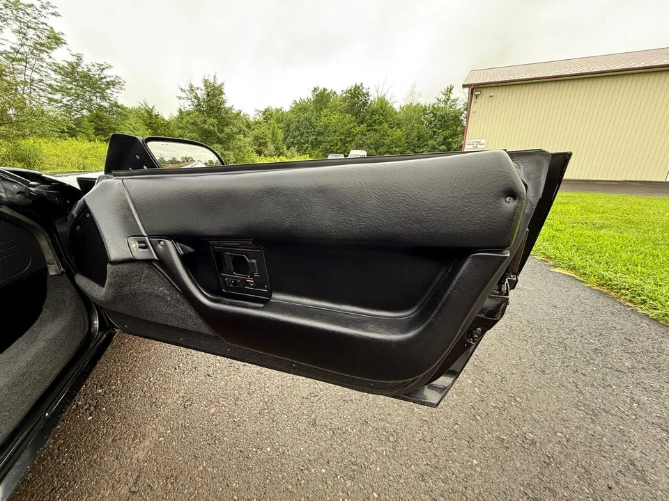 1992 Chevrolet Corvette C4 - Image 16 of 20