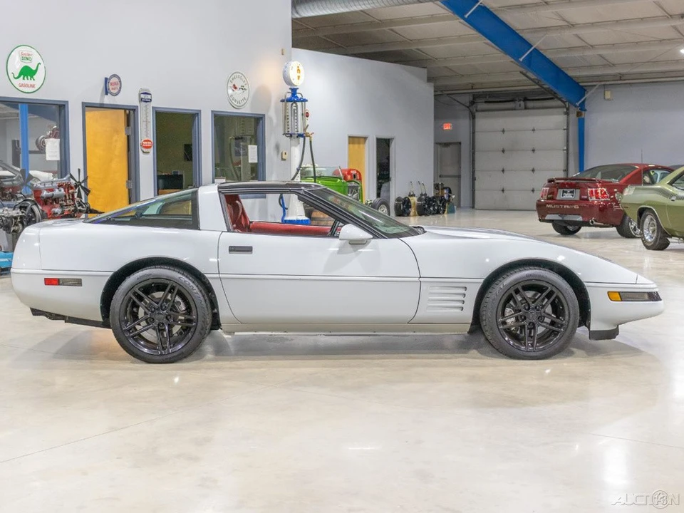 1992 Chevrolet Corvette C4 - Image 9 of 24