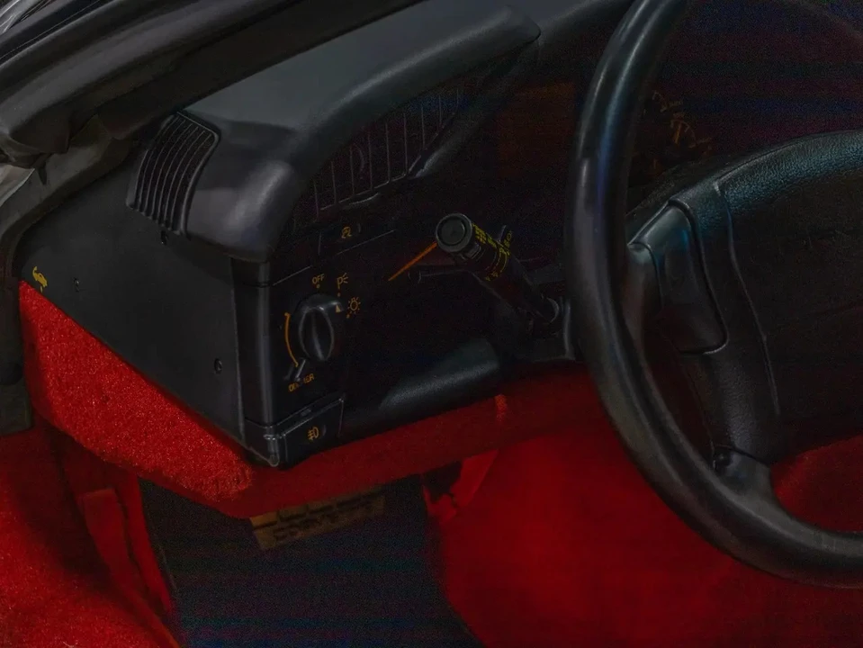 1992 Chevrolet Corvette C4 - Image 28 of 31