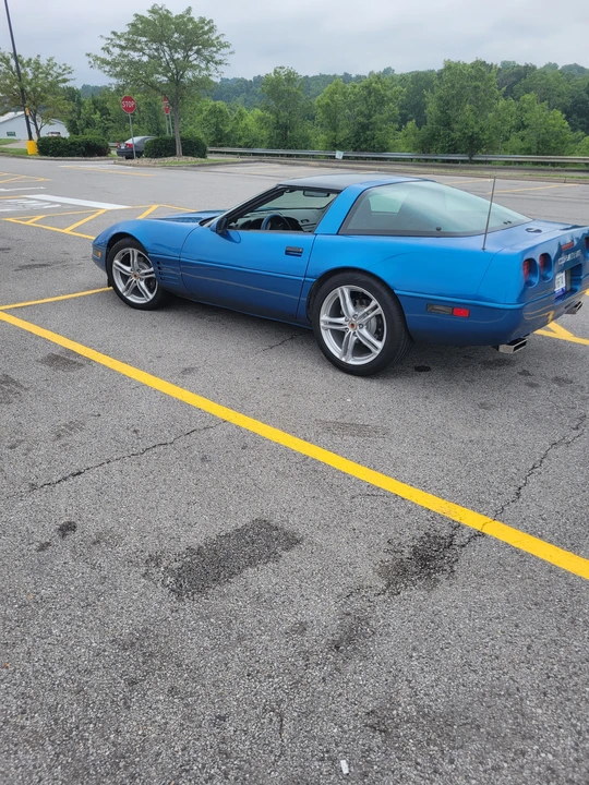1992 Chevrolet Corvette C4 - Image 18 of 31