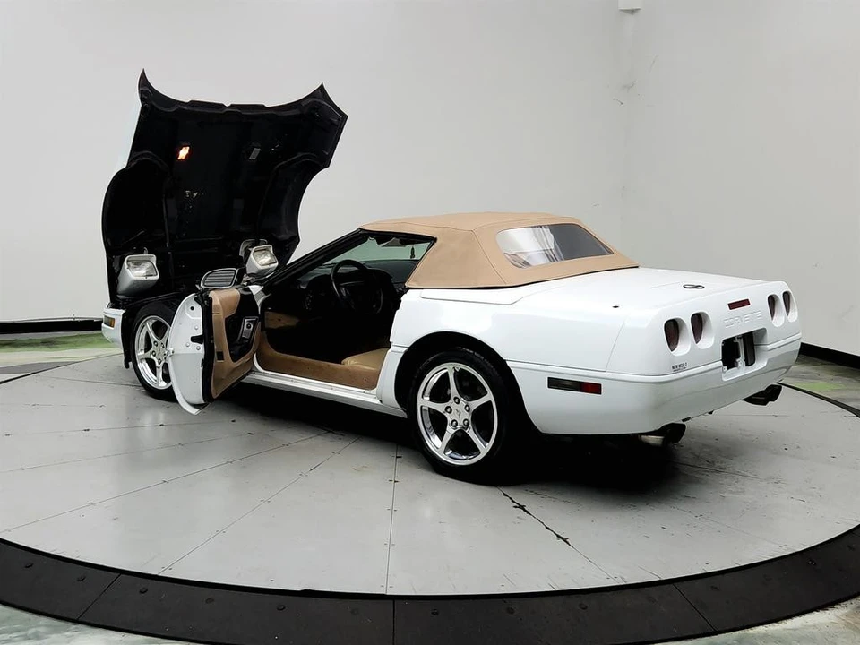 1992 Chevrolet Corvette C4 - Image 12 of 31