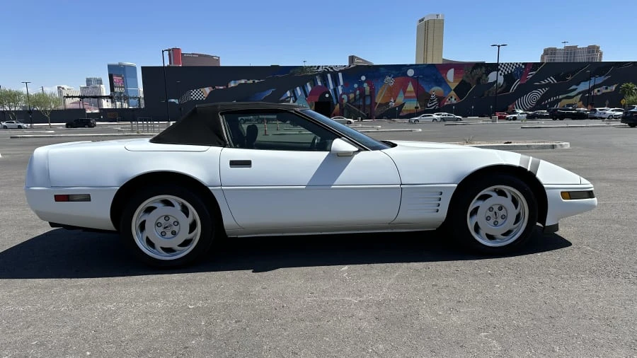 1992 Chevrolet Corvette C4 - Image 19 of 31