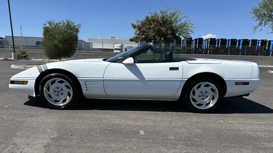 1992 Chevrolet Corvette C4 - Image 25 of 31