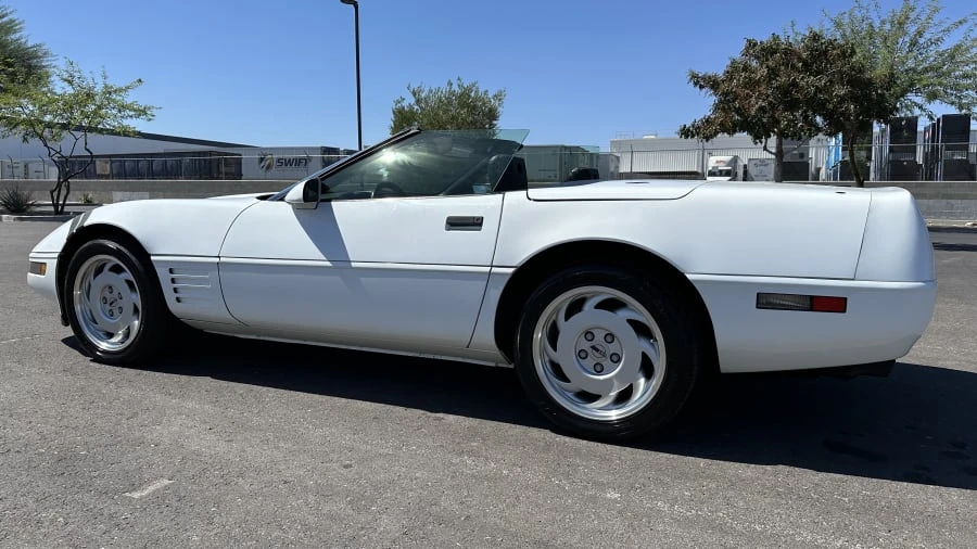 1992 Chevrolet Corvette C4 - Image 23 of 31