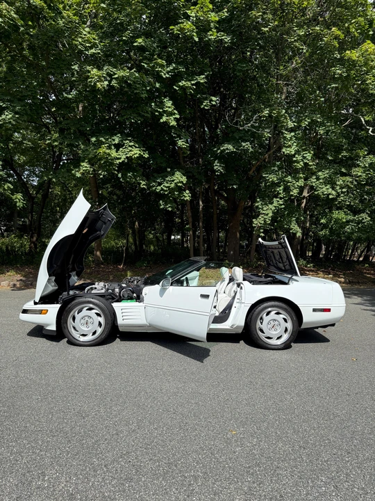 1992 Chevrolet Corvette C4 - Image 25 of 31