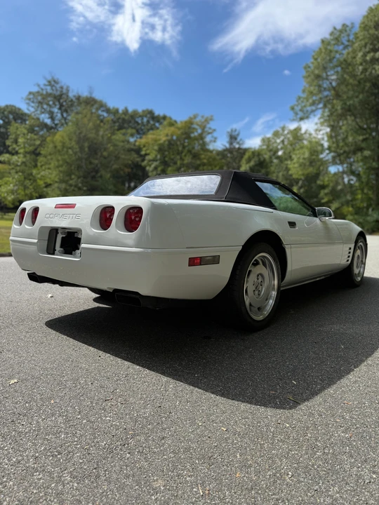 1992 Chevrolet Corvette C4 - Image 19 of 31