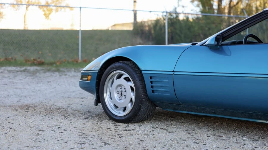 1992 Chevrolet Corvette C4 - Image 16 of 31