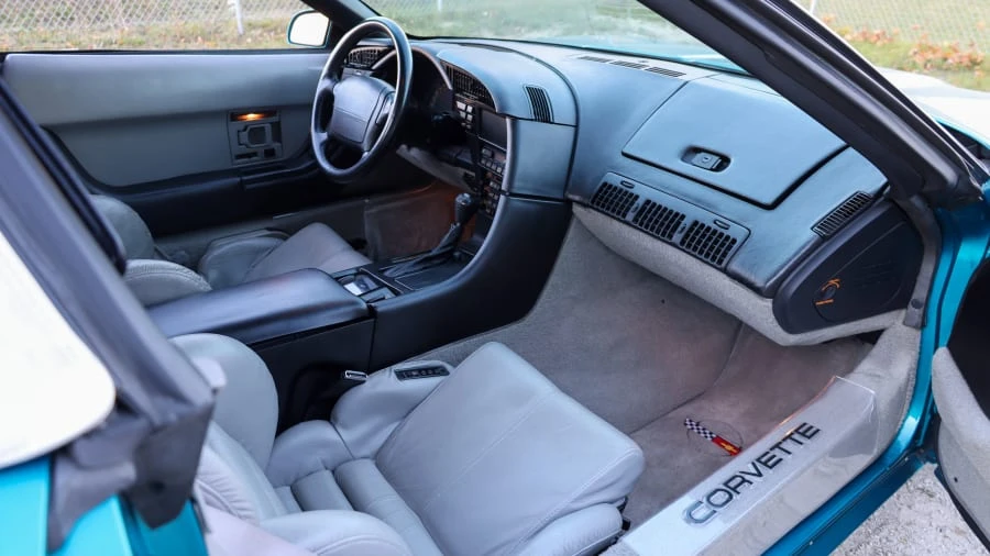 1992 Chevrolet Corvette C4 - Image 28 of 31