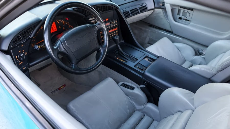 1992 Chevrolet Corvette C4 - Image 23 of 31