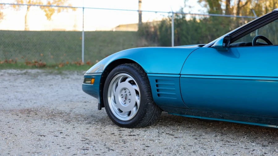 1992 Chevrolet Corvette C4 - Image 18 of 31