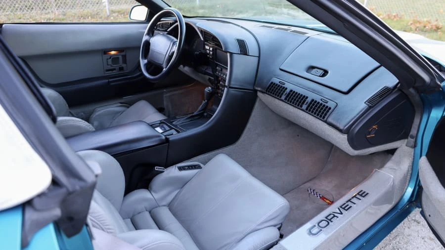 1992 Chevrolet Corvette C4 - Image 22 of 31
