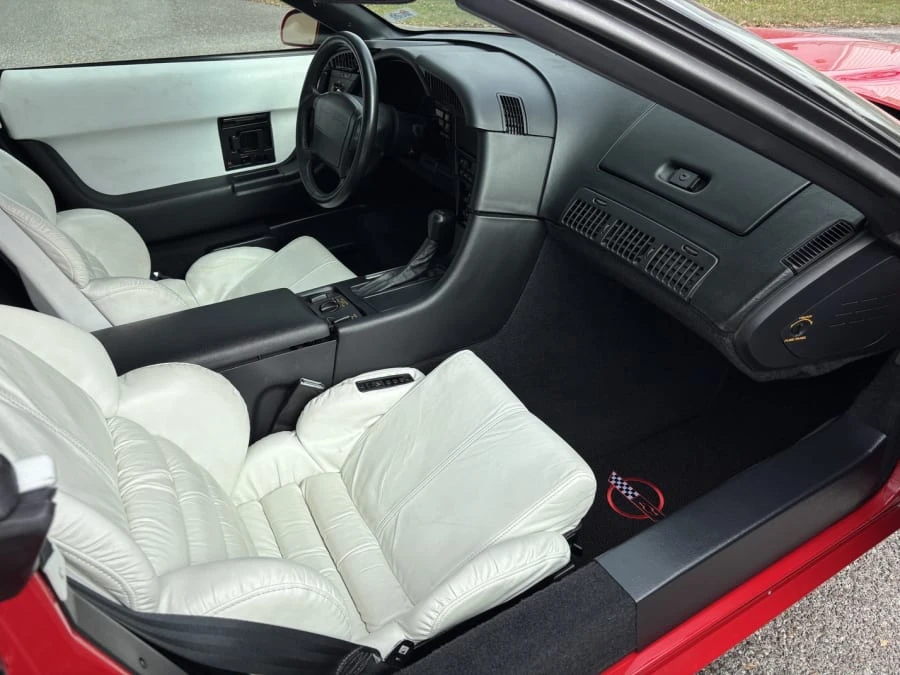 1992 Chevrolet Corvette C4 - Image 13 of 24