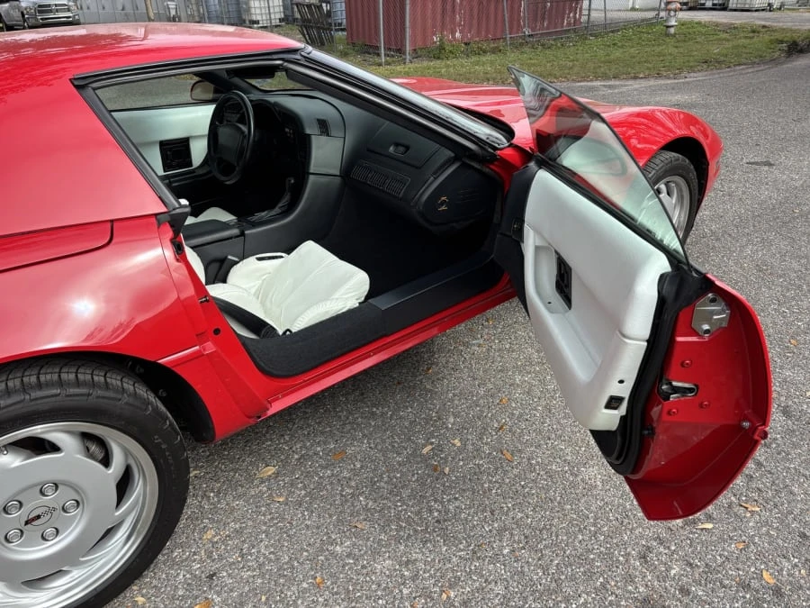 1992 Chevrolet Corvette C4 - Image 12 of 24