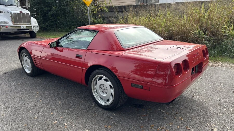 1992 Chevrolet Corvette C4 - Image 2 of 24