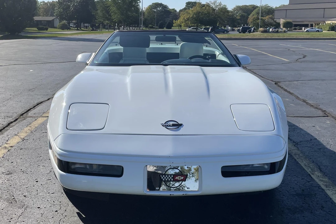 1992 Chevrolet Corvette C4 - Image 2 of 31