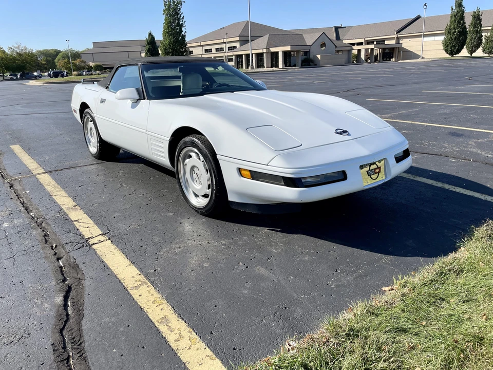 1992 Chevrolet Corvette C4 - Image 16 of 31