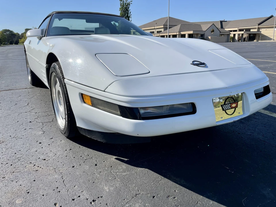 1992 Chevrolet Corvette C4 - Image 17 of 31