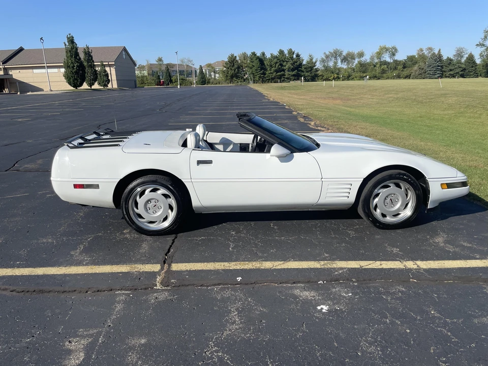 1992 Chevrolet Corvette C4 - Image 13 of 31