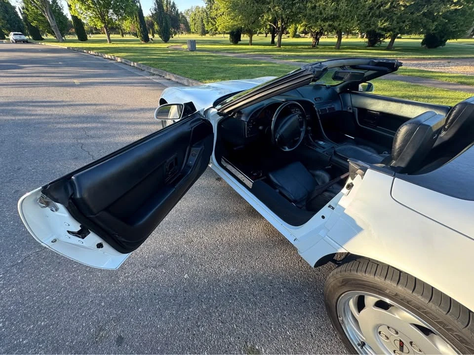 1992 Chevrolet Corvette C4 - Image 14 of 20