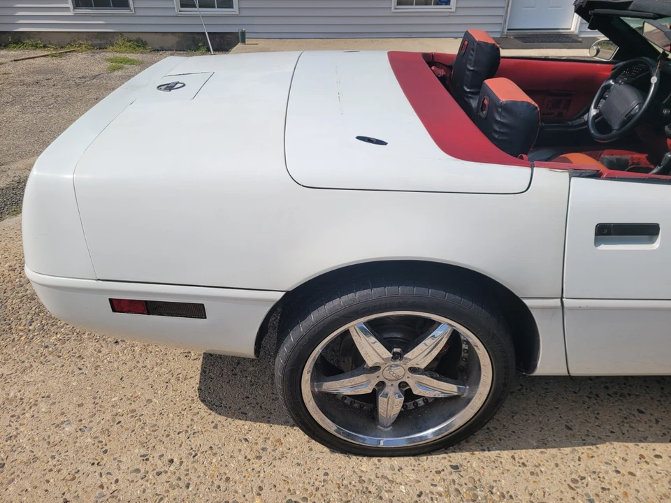 1992 Chevrolet Corvette C4 - Image 18 of 21
