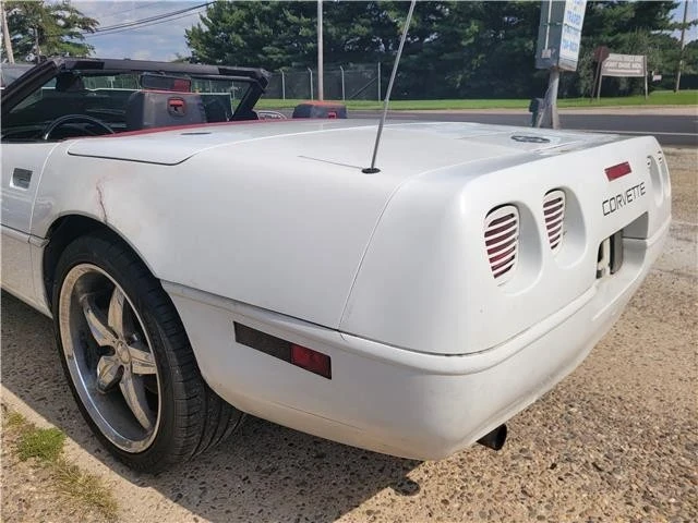 1992 Chevrolet Corvette C4 - Image 17 of 21