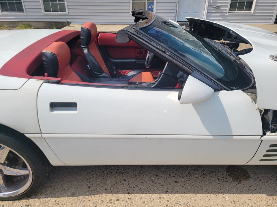1992 Chevrolet Corvette C4 - Image 17 of 21