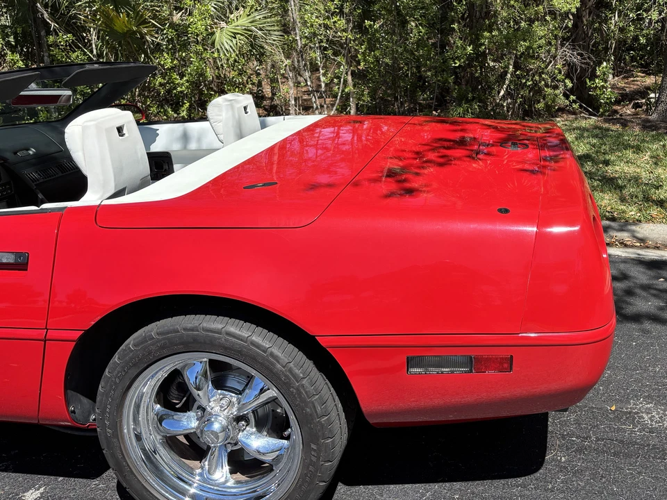 1992 Chevrolet Corvette C4 - Image 19 of 31