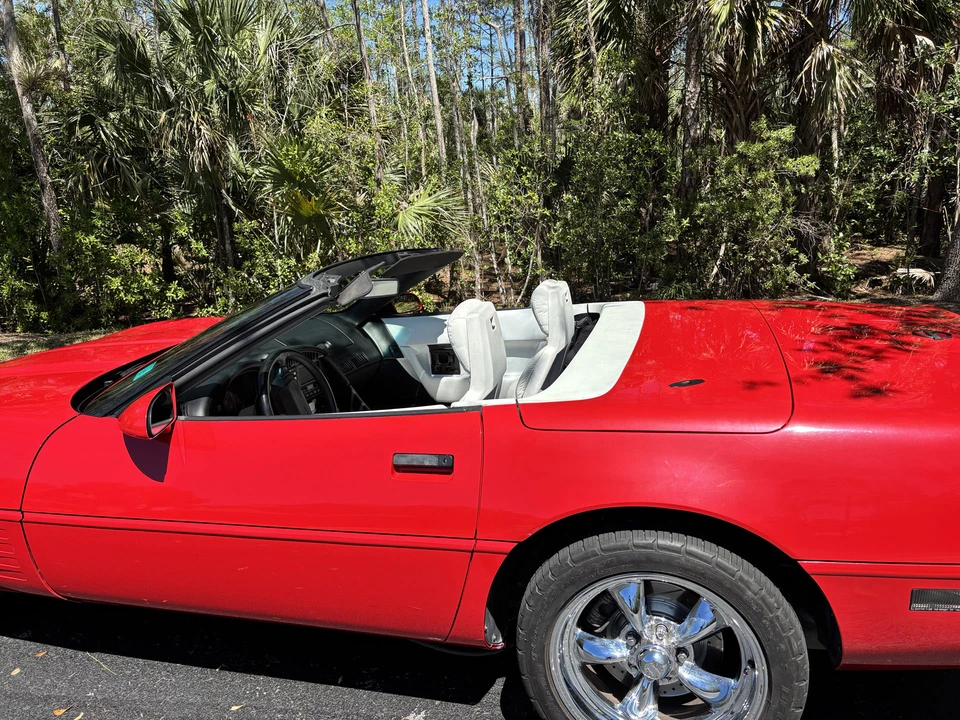 1992 Chevrolet Corvette C4 - Image 18 of 31