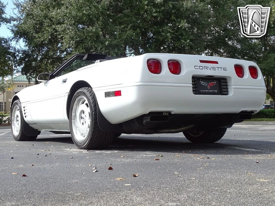 1992 Chevrolet Corvette C4 - Image 13 of 21