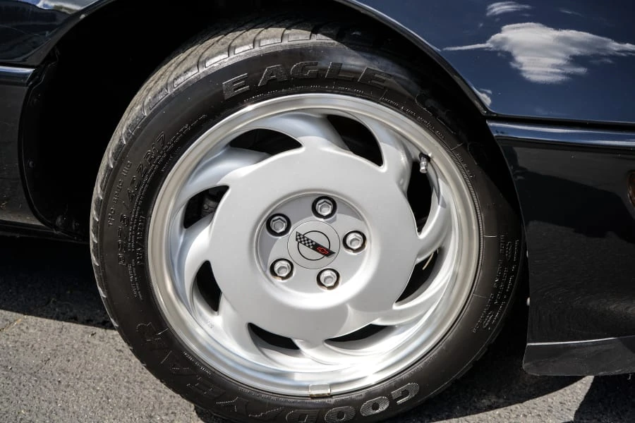 1992 Chevrolet Corvette C4 - Image 4 of 30