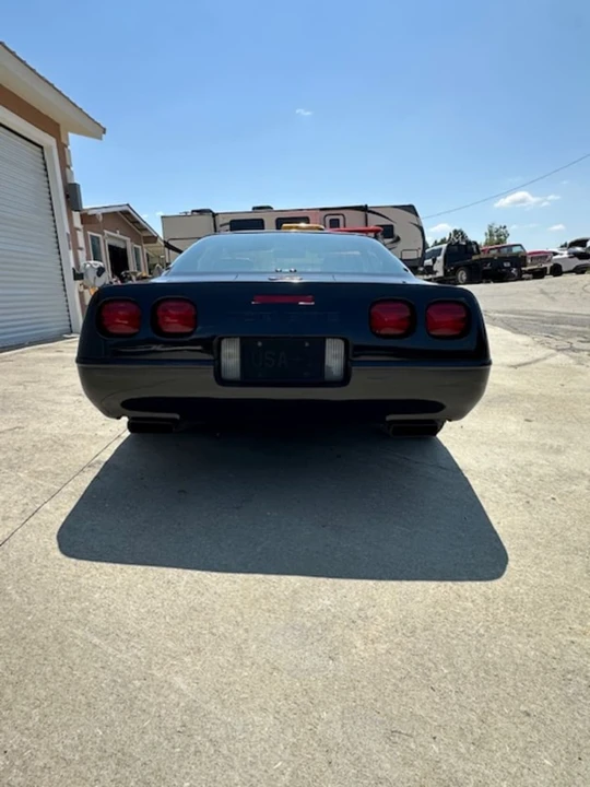 1992 Chevrolet Corvette C4 - Image 2 of 9