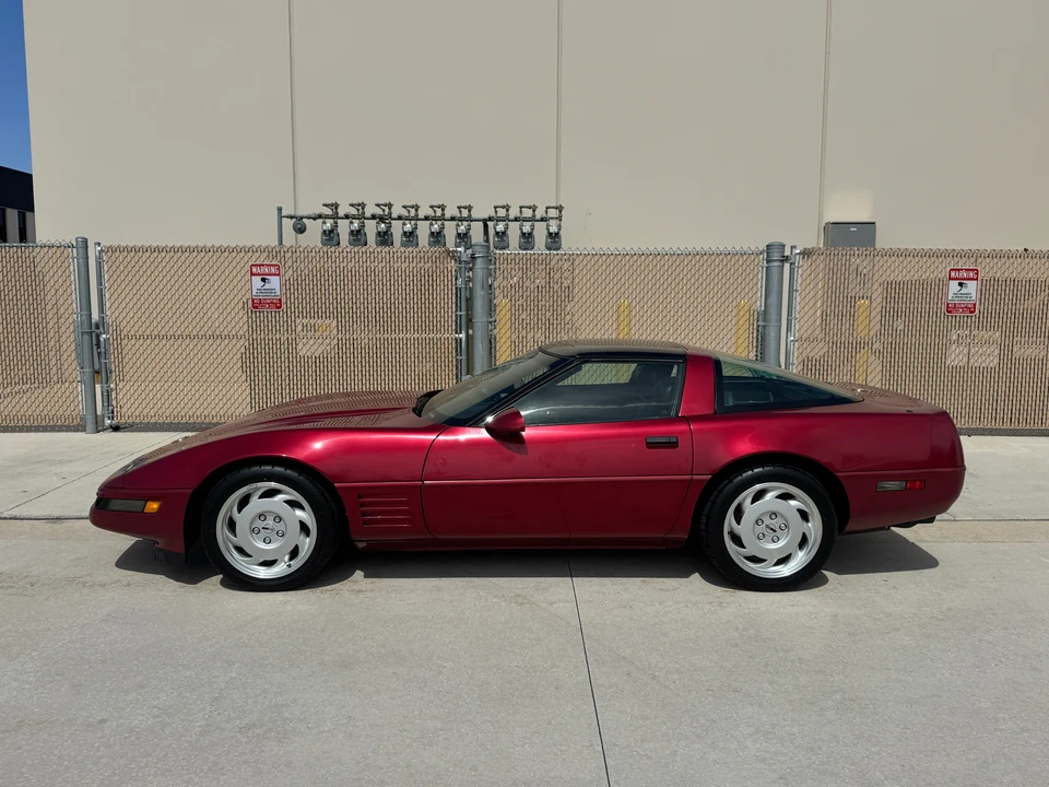 1992 Chevrolet Corvette C4 - Image 10 of 31